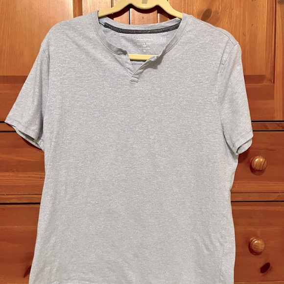 Men’s Banana Republic Short Sleeve Tee - Medium - Picture 1 of 5